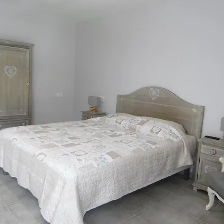 Oda ve Kahvaltı La Fralinette Fralignes